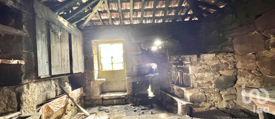 Casa de aldeia T0 em Cambra e Carvalhal de Vermilhas de 350 m²