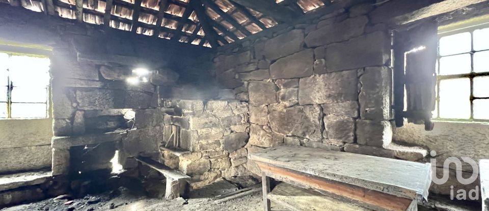 Casa de aldeia T0 em Cambra e Carvalhal de Vermilhas de 350 m²