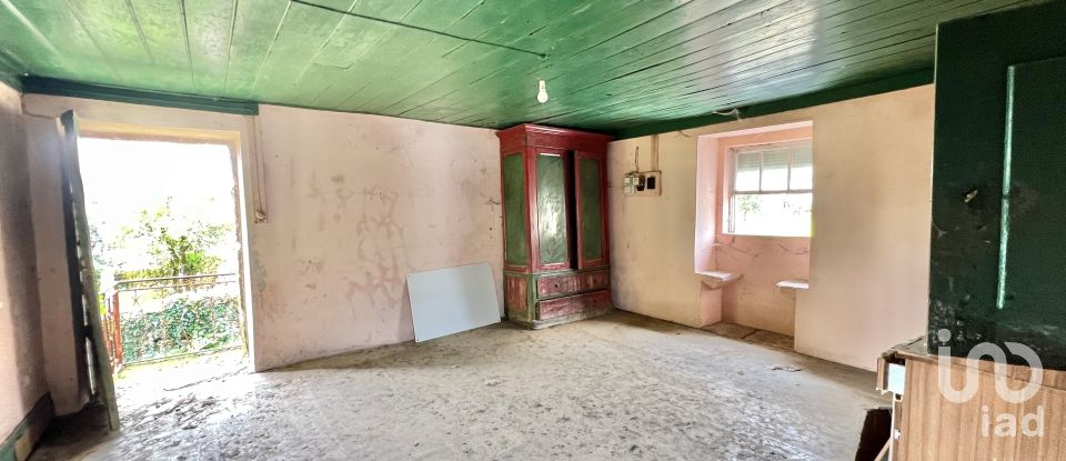 Casa de aldeia T0 em Cambra e Carvalhal de Vermilhas de 350 m²