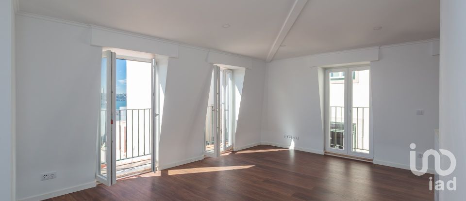 Apartment T2 in Misericórdia of 70 m²