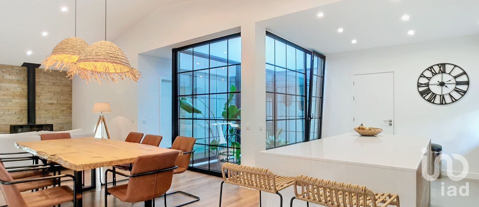 Moradia T3 em Esmoriz de 222 m²