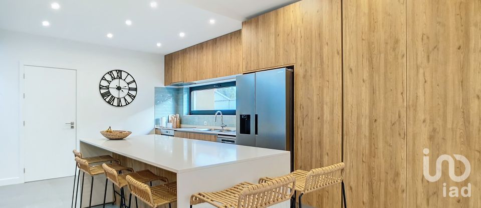 Moradia T3 em Esmoriz de 222 m²