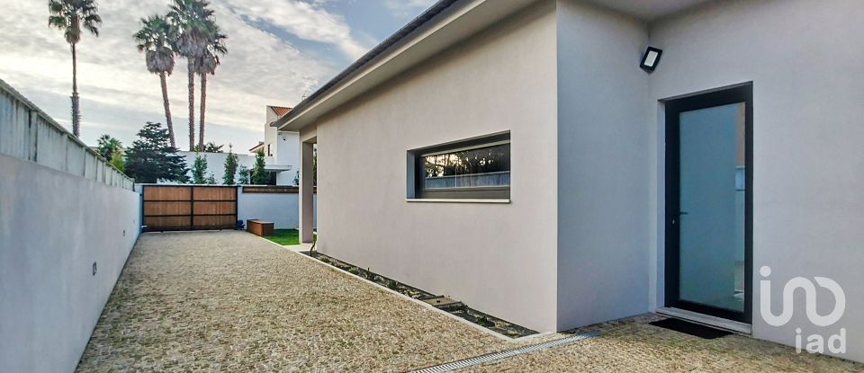 Moradia T3 em Esmoriz de 222 m²