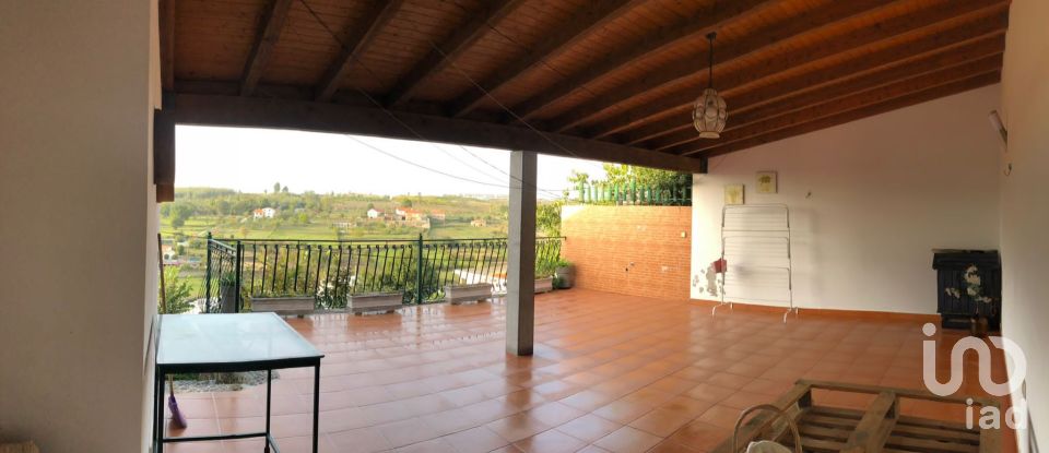 Casa tradicional T4 em Oliveira do Hospital e São Paio de Gramaços de 262 m²