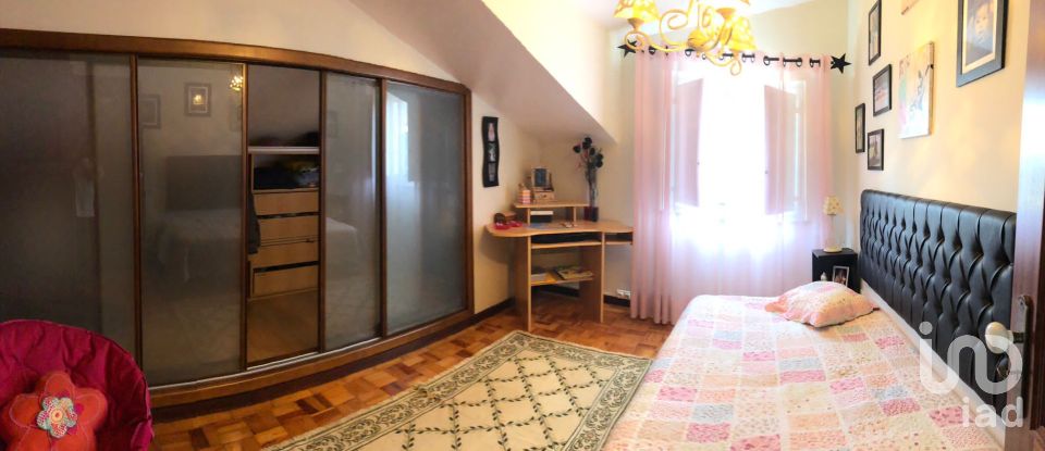 Casa tradicional T4 em Oliveira do Hospital e São Paio de Gramaços de 262 m²