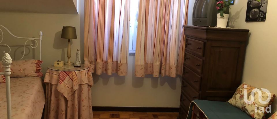 Casa tradicional T4 em Oliveira do Hospital e São Paio de Gramaços de 262 m²