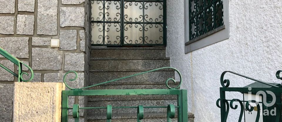 Casa tradicional T4 em Oliveira do Hospital e São Paio de Gramaços de 262 m²