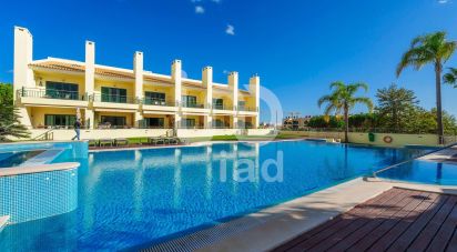 House T4 in Quarteira of 240 m²