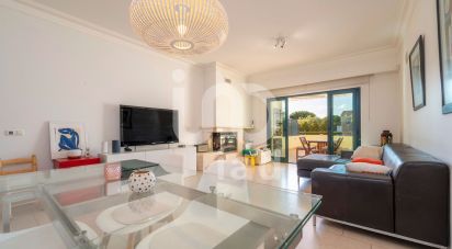 House T4 in Quarteira of 240 m²