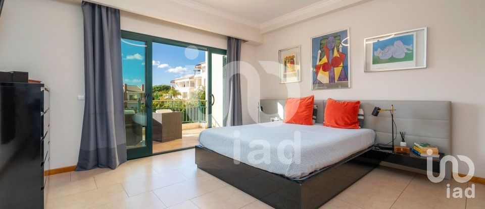 House T4 in Quarteira of 240 m²