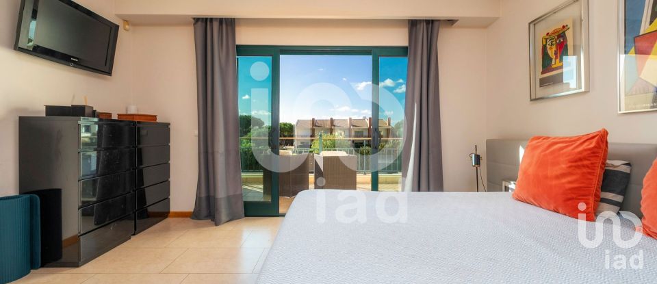 House T4 in Quarteira of 240 m²