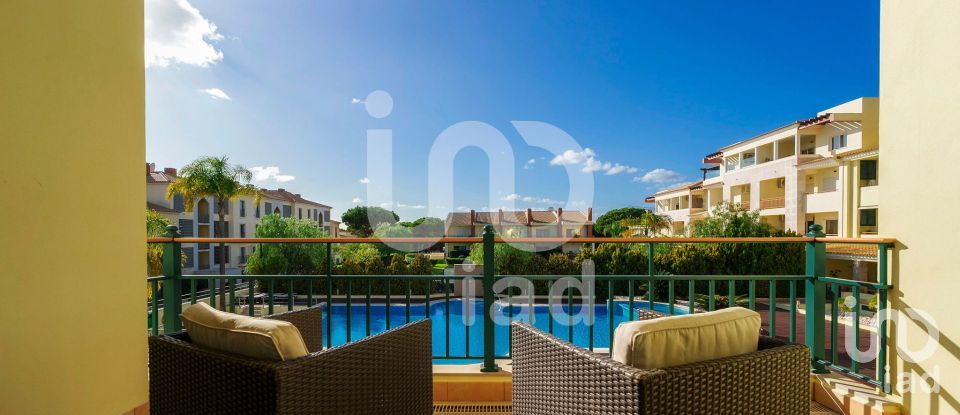 House T4 in Quarteira of 240 m²