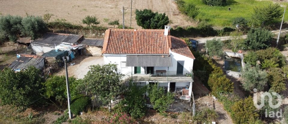 Farm T3 in Celorico (São Pedro e Santa Maria) e Vila Boa do Mondego of 160 m²