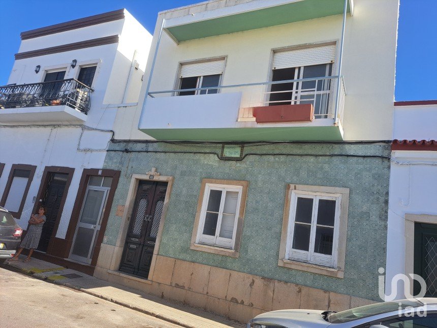 Casa tradicional T6 em Olhão de 206 m²