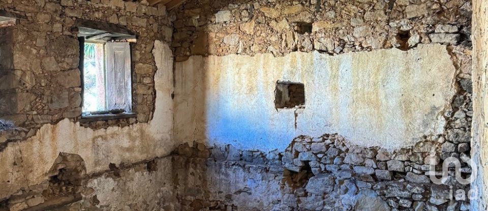 House T3 in Figueiró dos Vinhos e Bairradas of 266 m²