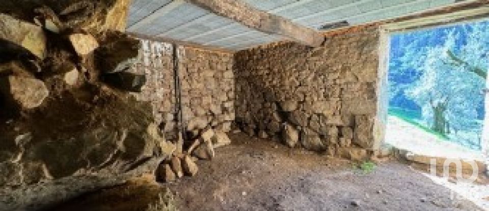 House T3 in Figueiró dos Vinhos e Bairradas of 266 m²