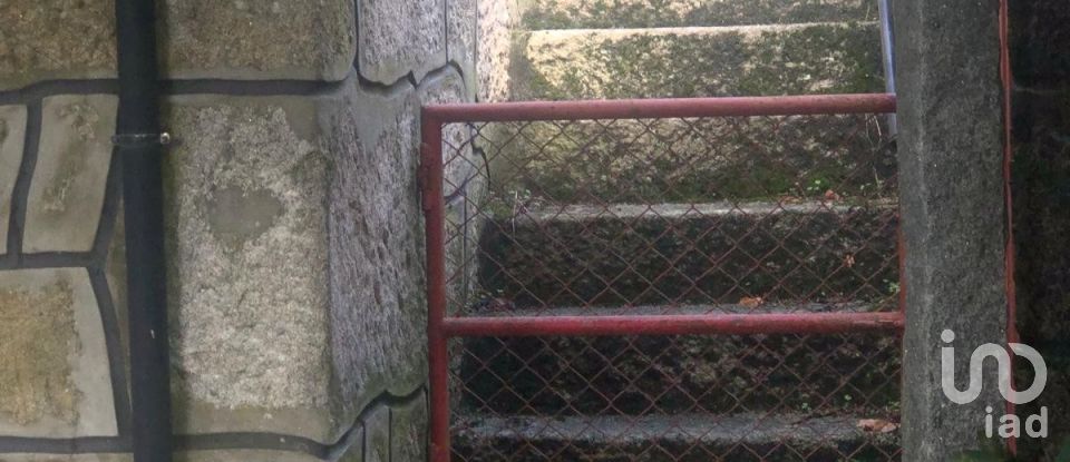 Village house T3 in Santa Cruz da Trapa e São Cristóvão de Lafões of 176 m²