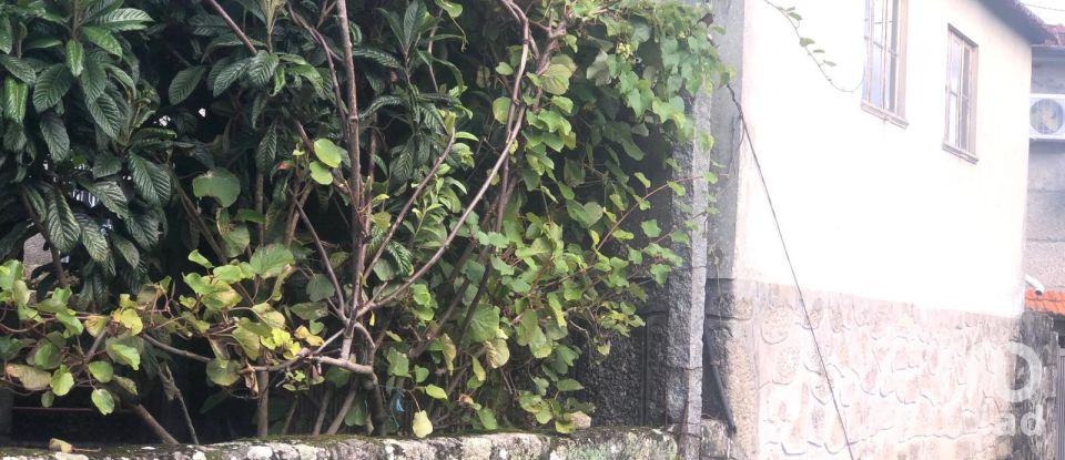 Village house T3 in Santa Cruz da Trapa e São Cristóvão de Lafões of 176 m²