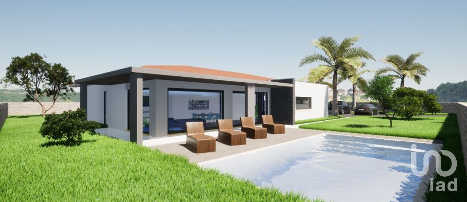 Terreno urbano em Friestas de 1 093 m²