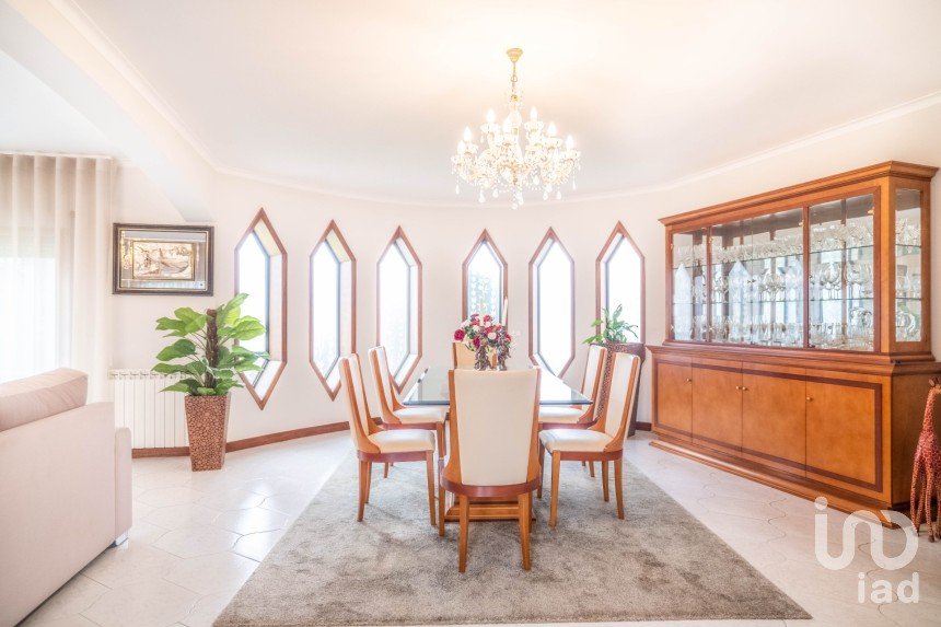 Moradia T3 em Abação E Gémeos de 189 m²