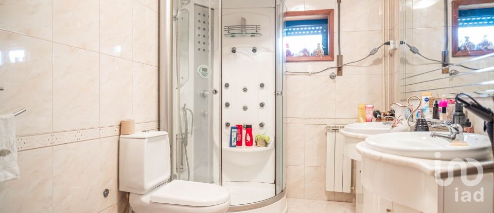 Moradia T3 em Abação E Gémeos de 189 m²