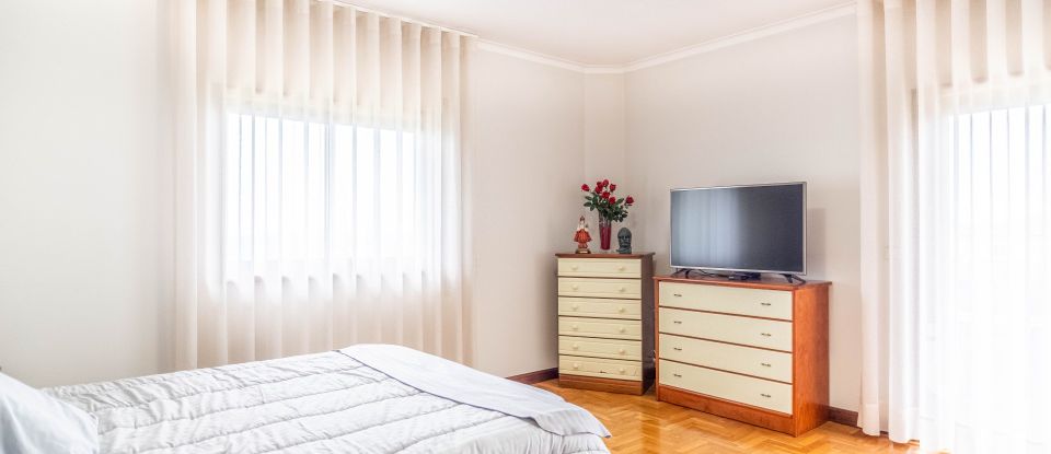 Moradia T3 em Abação E Gémeos de 189 m²