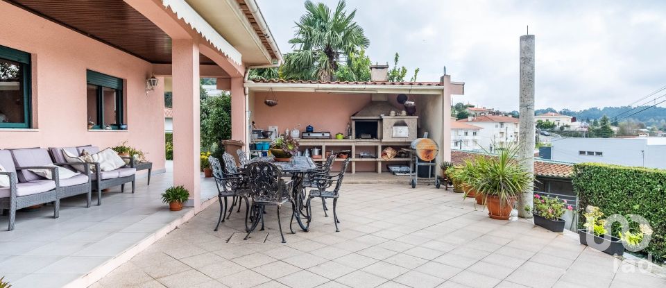 Moradia T3 em Abação E Gémeos de 189 m²