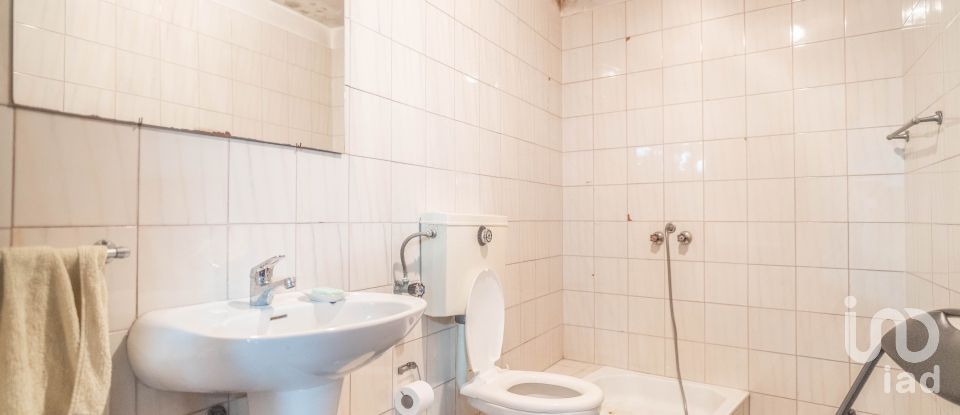 Moradia T3 em Abação E Gémeos de 189 m²