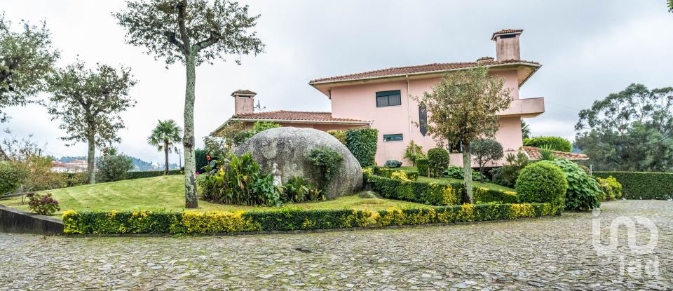 Moradia T3 em Abação E Gémeos de 189 m²