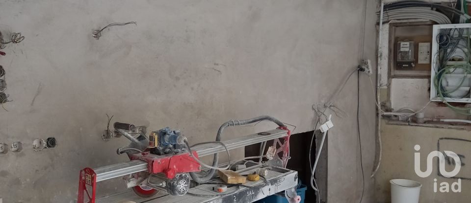 Murs commerciaux à Santo António de 61 m²