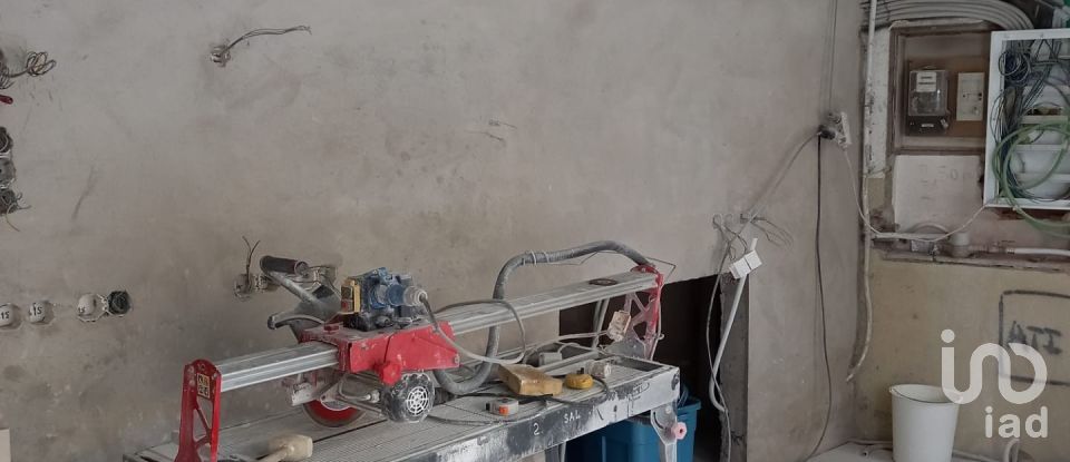 Murs commerciaux à Santo António de 61 m²