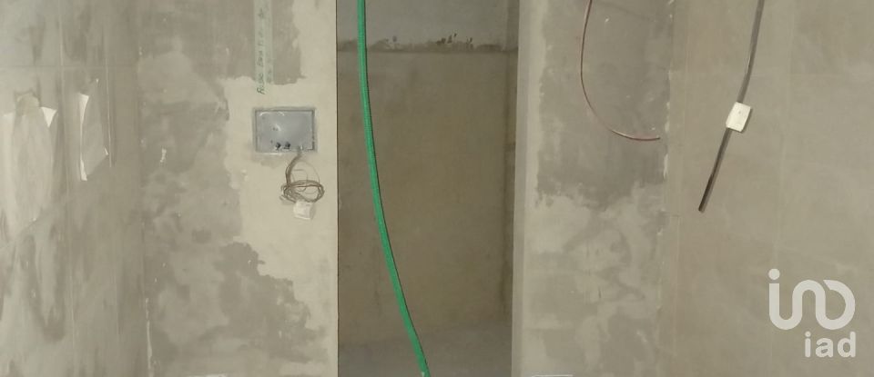 Murs commerciaux à Santo António de 61 m²