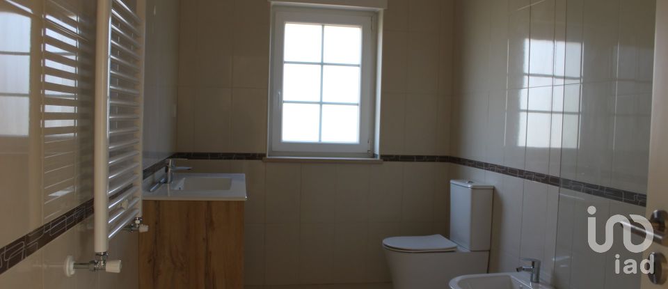 Moradia T4 em Caldas da Rainha - Nossa Senhora do Pópulo, Coto e São Gregório de 320 m²