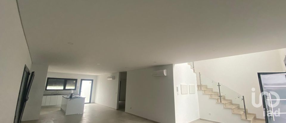 Maison T4 à Nossa Senhora da Piedade de 218 m²