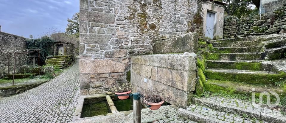 Casa de aldeia T2 em Ferreirim e Macieira de 183 m²