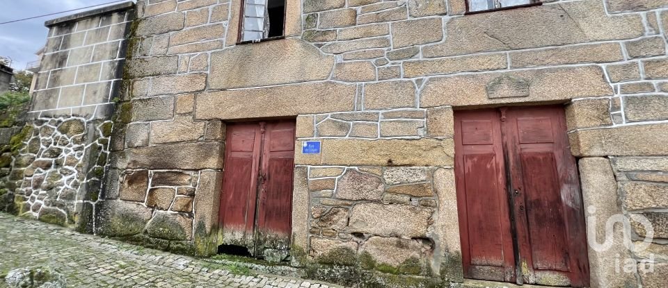 Casa de aldeia T2 em Ferreirim e Macieira de 183 m²