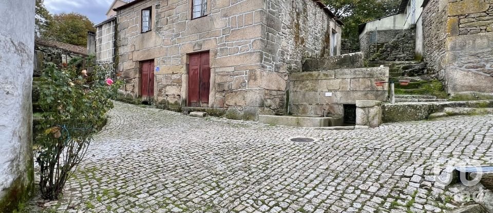 Casa de aldeia T2 em Ferreirim e Macieira de 183 m²