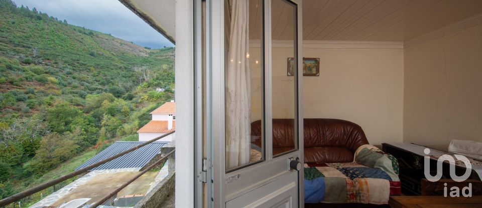 Moradia T2 em Pomares de 147 m²