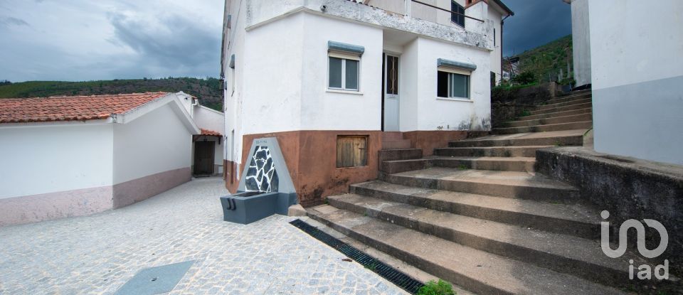 Moradia T2 em Pomares de 147 m²