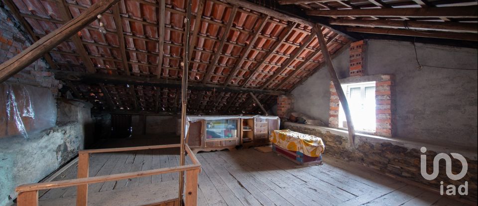 Moradia T2 em Pomares de 147 m²