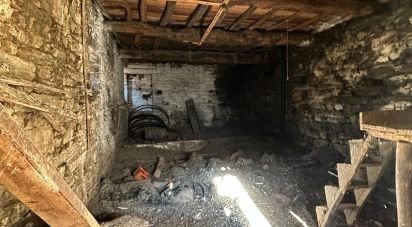 Maison de village T2 à Alvações do Corgo de 233 m²