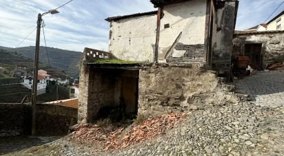 Maison de village T2 à Alvações do Corgo de 233 m²