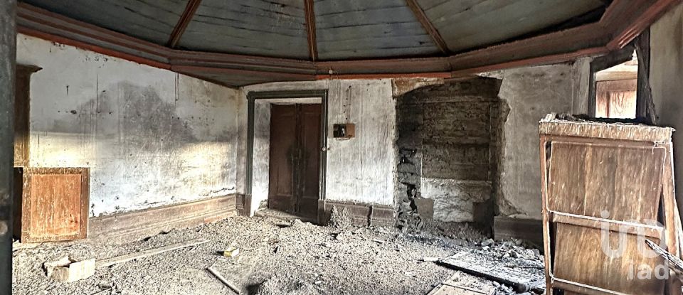 Maison de village T2 à Alvações do Corgo de 233 m²