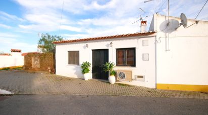 Maison de village T2 à Mértola de 74 m²