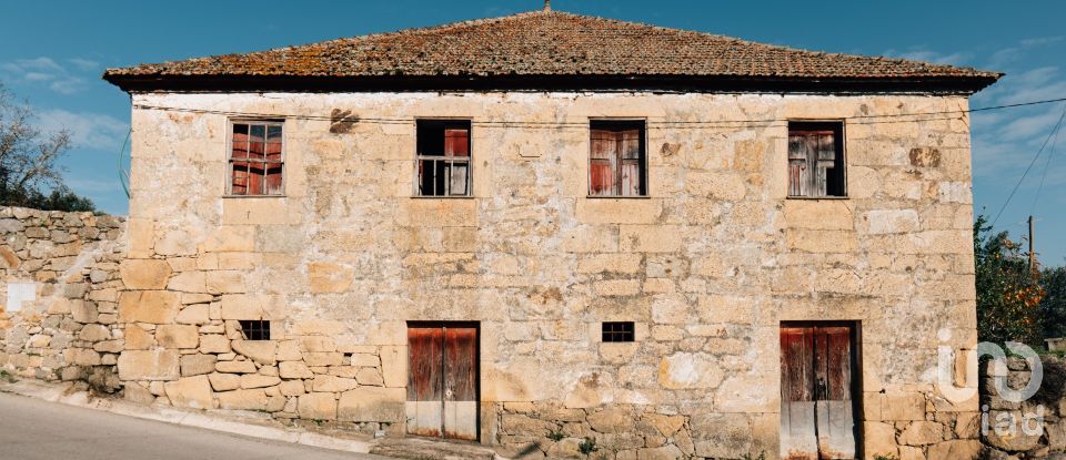 Ferme T16 à Lamego (Almacave e Sé) de 1 660 m²