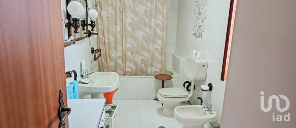 Maison de village T3 à Bobadela de 117 m²