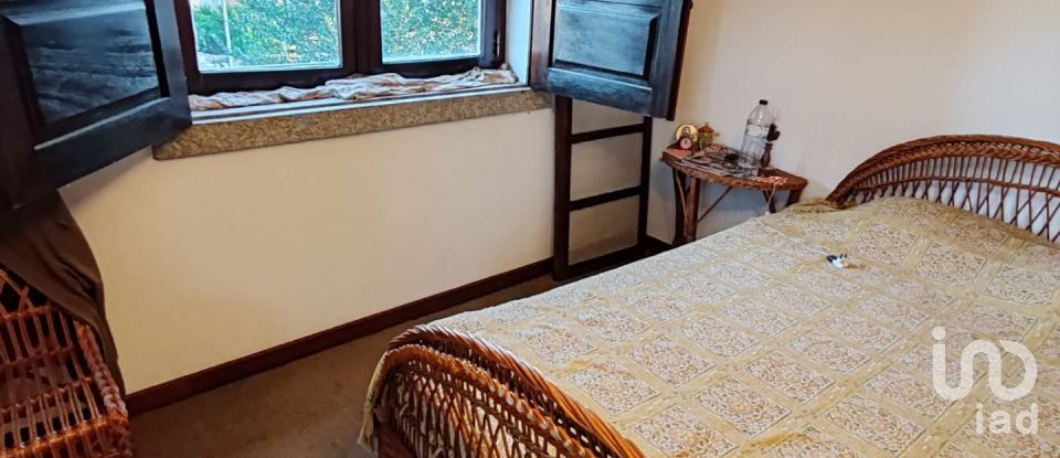 Maison de village T3 à Bobadela de 117 m²