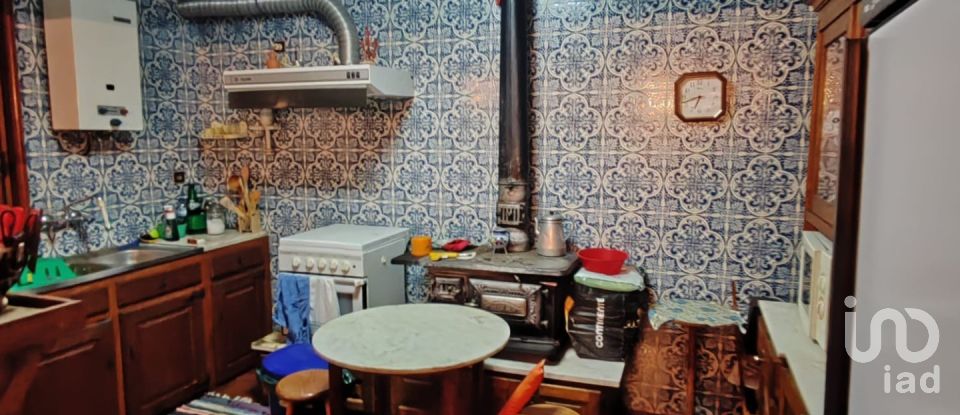 Maison de village T3 à Bobadela de 117 m²