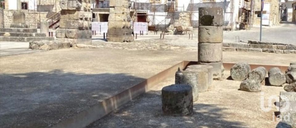 Maison de village T3 à Bobadela de 117 m²