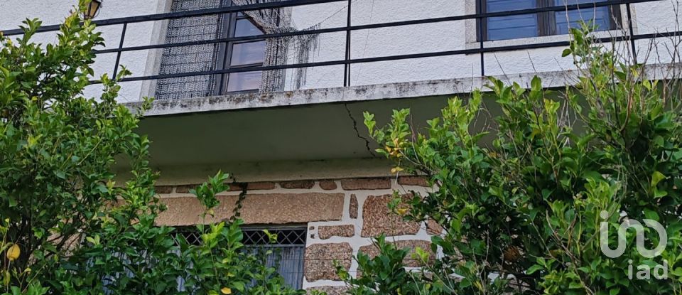 Maison de village T3 à Bobadela de 117 m²